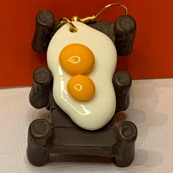 Egg Earring, Funny Food Earring, Gift Idea, Egg Jewelry, Fried Egg Earring, Eggs - Picture 2 of 6